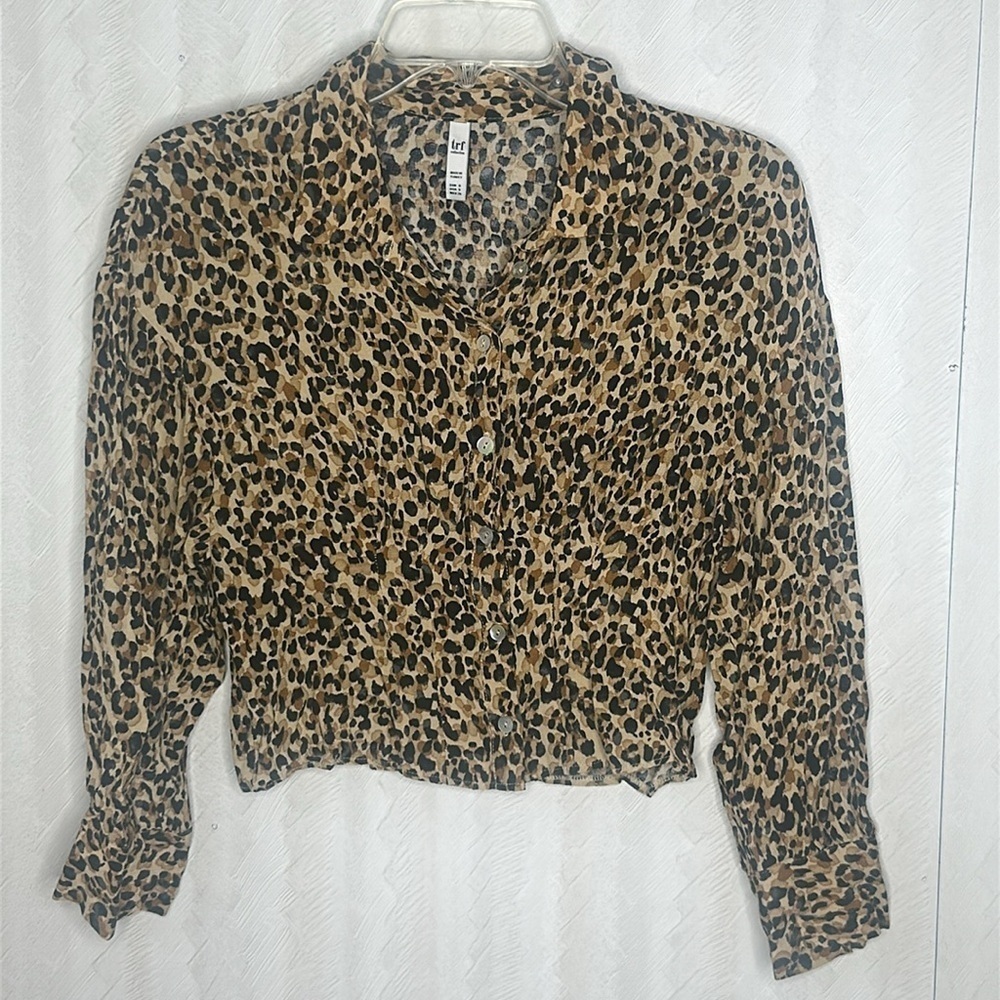 ❤️ ZARA leopard print button-down blouse SIZE SMALL - Picture 6 of 8